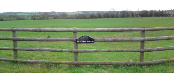 Mill Farm Ashorne Farm Gate